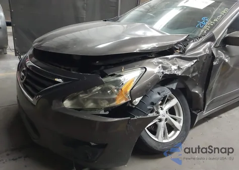 2014 Nissan Altima 2.5 из США, поврежденный, VIN 1N4AL3AP7EN235858